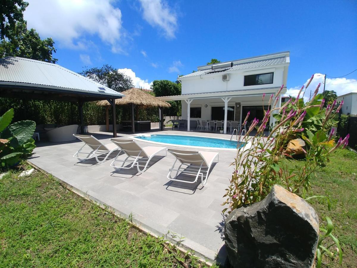 Villa Lorenza Petit-Bourg Exterior photo